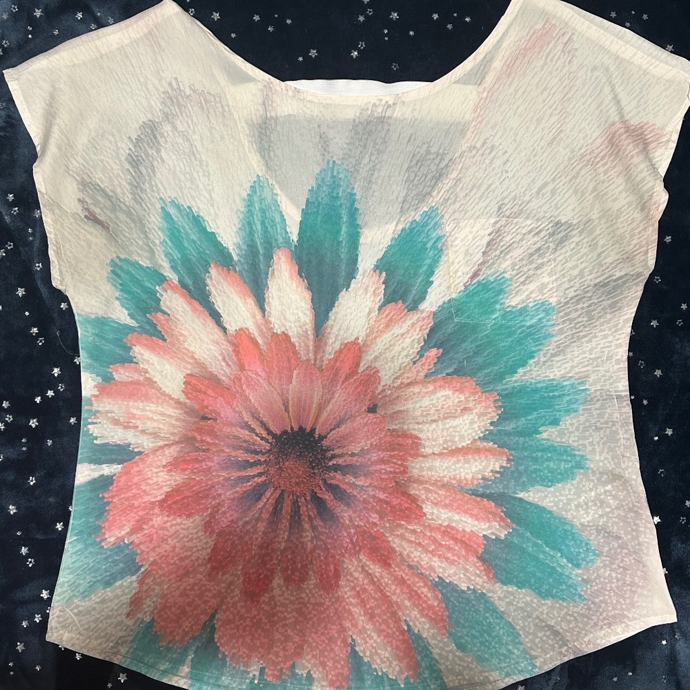 Shirt with flower